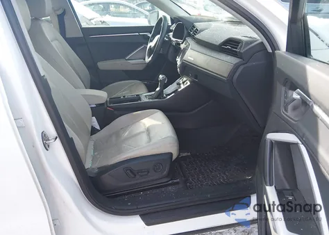 2020 Audi Q3 Premium Plus 45 Tfsi Quattro Tiptronic z USA, uszkodzony, nr VIN WA1BECF34L1046100